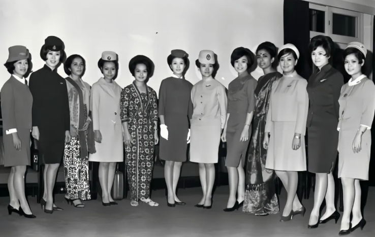 flight attendants have to wear stockings